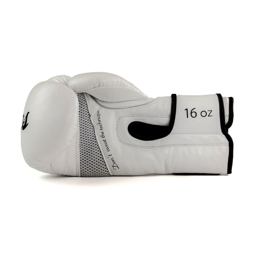 Akala Boxing Gloves - Techniques